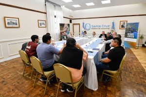Alicia concretó mesa de trabajo con referentes del sector de la pesca y puertos de Santa Cruz