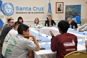 Alicia concretó mesa de trabajo con referentes del sector de la pesca y puertos de Santa Cruz