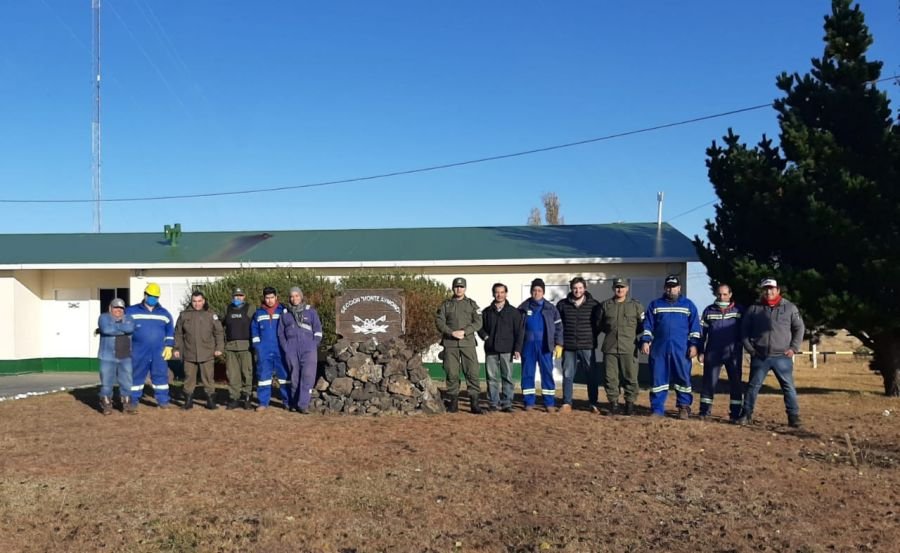 Colocaron luminarias en el Puesto de Gendarmería del Paso Fronterizo Integración Austral