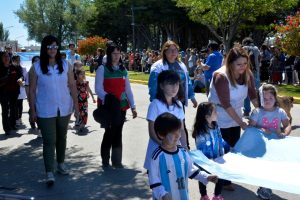 El Gobierno provincial acompañó el acto central por el 121° Aniversario de Caleta Olivia