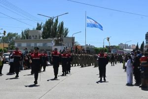 El Gobierno de Santa Cruz entregó una nueva autobomba a Caleta Olivia