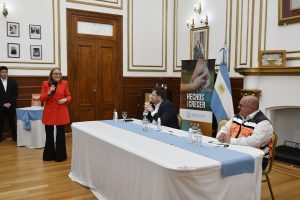Alicia: “Con este manual tenemos que llegar a nuestra gente, lo antes posible”