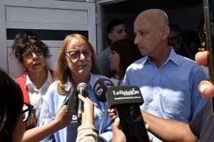 Alicia dialogó con integrantes de cooperativas de familias en Caleta Olivia