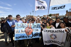 Alicia dialogó con integrantes de cooperativas de familias en Caleta Olivia