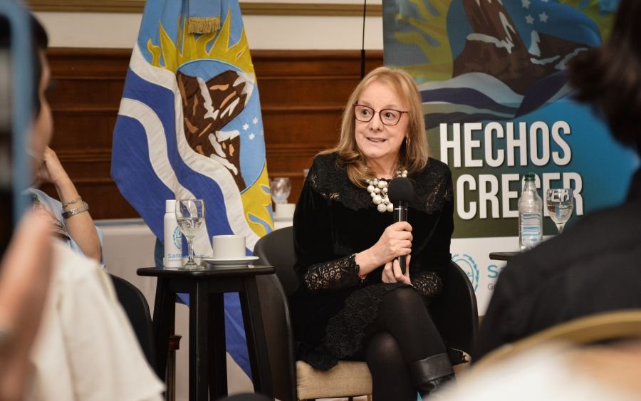 Alicia recibió a estudiantes que forman parte del Parlamento Juvenil del Mercosur