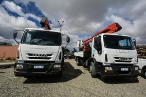 Alicia encabezó la entrega de vehículos a distritos de Servicios Públicos