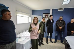 Alicia encabezó la entrega de vehículos a distritos de Servicios Públicos