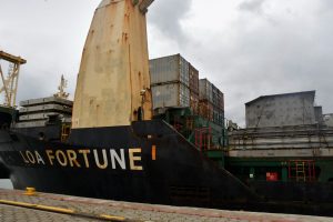 La primera turbina de las represas ya está en Santa Cruz