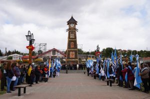 Autoridades provinciales acompañaron el acto por el 80° Aniversario de Río Turbio