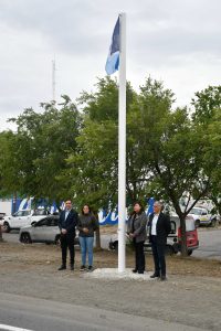 Grasso: “Más allá de lo simbólico de izar todas las banderas, es poder también decir que un pedacito de su localidad está en esta ciudad”