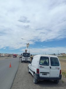 Servicios Públicos inauguró obras de iluminación en acceso sur a Caleta Olivia