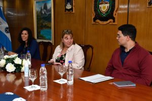 Alicia se reunió con representantes del Centro de Estudiantes de Santa Cruz en La Plata