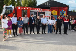 Alicia entregó una nueva autobomba al Cuartel de Bomberos de El Calafate
