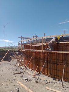 Avanzan las obras de la nueva planta de líquidos cloacales de Perito Moreno