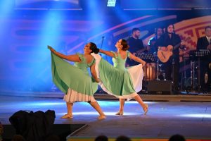 La delegación de Santa Cruz emocionó al público en Cosquín