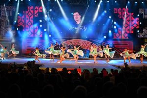La delegación de Santa Cruz emocionó al público en Cosquín