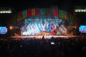La delegación de Santa Cruz emocionó al público en Cosquín