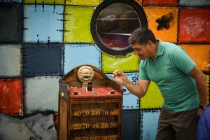 Destacan la importancia de las fiestas populares en Santa Cruz