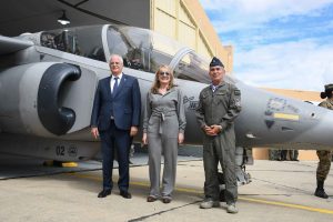 Alicia presentó los aviones Pampas modernizados en Río Gallegos