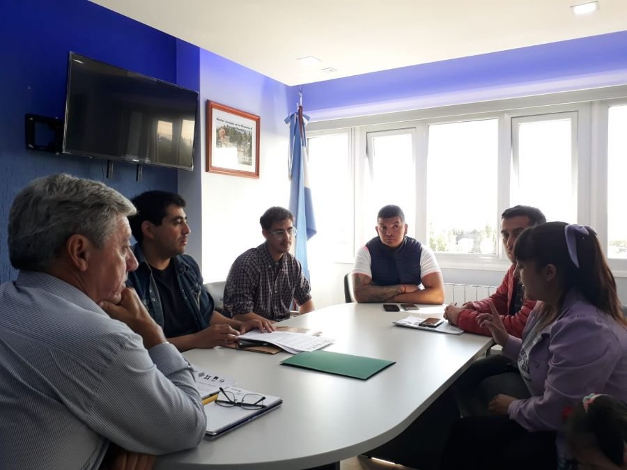 Servicios Públicos se suma al proyecto para garantizar un sendero seguro en la UNPA - UARG