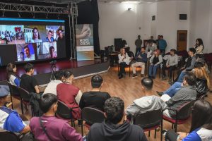 Alicia recibió a la delegación que representó a Santa Cruz  en Cosquín