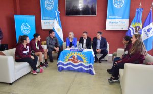 Diecisiete santacruceñxs sueñan con representar al país en el Panamericano de Hockey pista