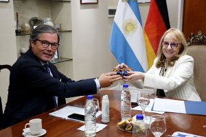 Alicia recibió al embajador de Alemania en Casa de Gobierno