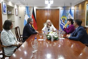 Alicia recibió al embajador de Alemania en Casa de Gobierno