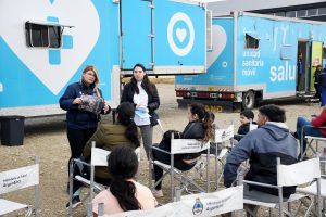 Santa Cruz articula acciones para el desarrollo de los Programas “Mirarnos” y “EstAR” en las localidades