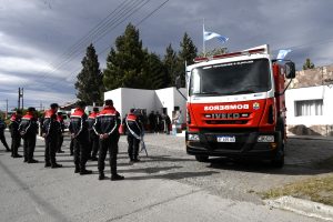 Alicia entregó una nueva autobomba al Cuartel de Bomberos de Perito Moreno