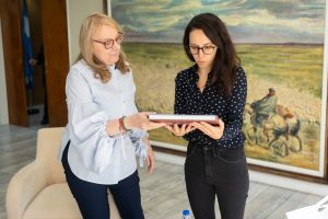 Alicia recibió en Casa de Gobierno a Julia Rosemberg, autora del libro “Evita y las mujeres”