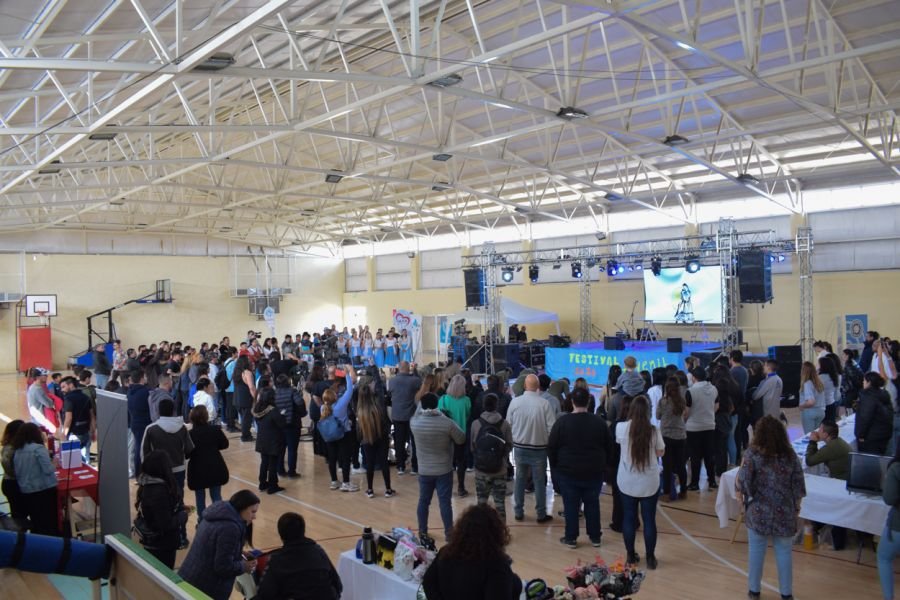 Hoy "Celebramos la democracia" con gran participación de la juventud de Río Gallegos