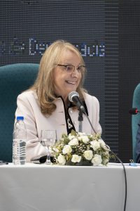Alicia: “Tenemos que tener un proyecto santacruceño”