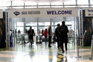 Feria PDAC: Santa Cruz fue reconocida en Canadá por ser la provincia que más empleo femenino genera en minería