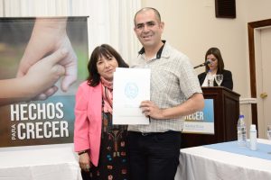 El Gobierno firmó convenios para acompañar el aprendizaje de estudiantes en el territorio