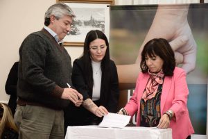 El Gobierno firmó convenios para acompañar el aprendizaje de estudiantes en el territorio