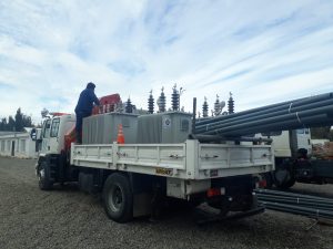 Se entregaron transformadores y materiales para fortalecer redes eléctricas y de agua en 28 de Noviembre