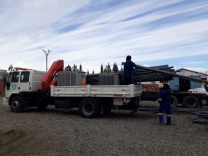 Se entregaron transformadores y materiales para fortalecer redes eléctricas y de agua en 28 de Noviembre
