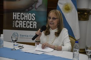 Alicia encabezó el acto para la obra que incrementará la capacidad de energía en Río Gallegos