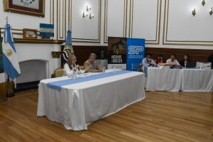 Alicia encabezó el acto para la obra que incrementará la capacidad de energía en Río Gallegos