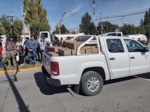 Se realizó la entrega de camioneta para el distrito de Gobernador Gregores