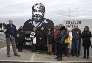Alicia homenajeó a Osvaldo Bayer en Río Gallegos