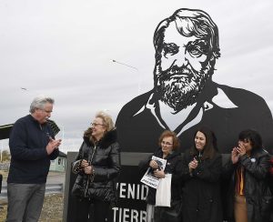 Alicia homenajeó a Osvaldo Bayer en Río Gallegos