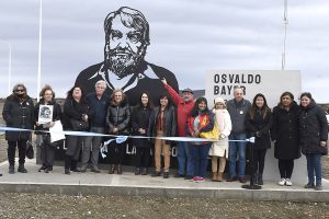 Alicia homenajeó a Osvaldo Bayer en Río Gallegos