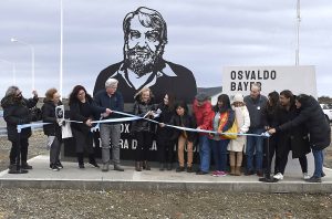Alicia homenajeó a Osvaldo Bayer en Río Gallegos