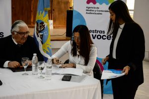 AMA Santa Cruz cumplió un año y celebra la jornada federalizando la palabra