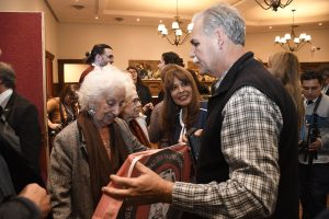 Carlotto: “Aunque pensemos distinto, tenemos que defender algo común, que es la Patria”