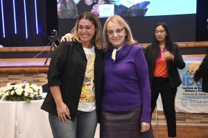 Alicia entregó las llaves de viviendas a 50 familias de Río Gallegos