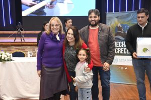 Alicia: "Esto es resultado de una planificación para que más familias tengan su techo propio”