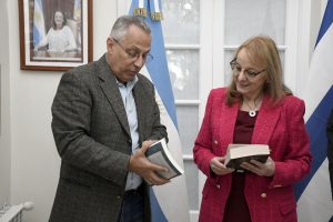 Alicia recibió al embajador de Cuba en Casa de Gobierno